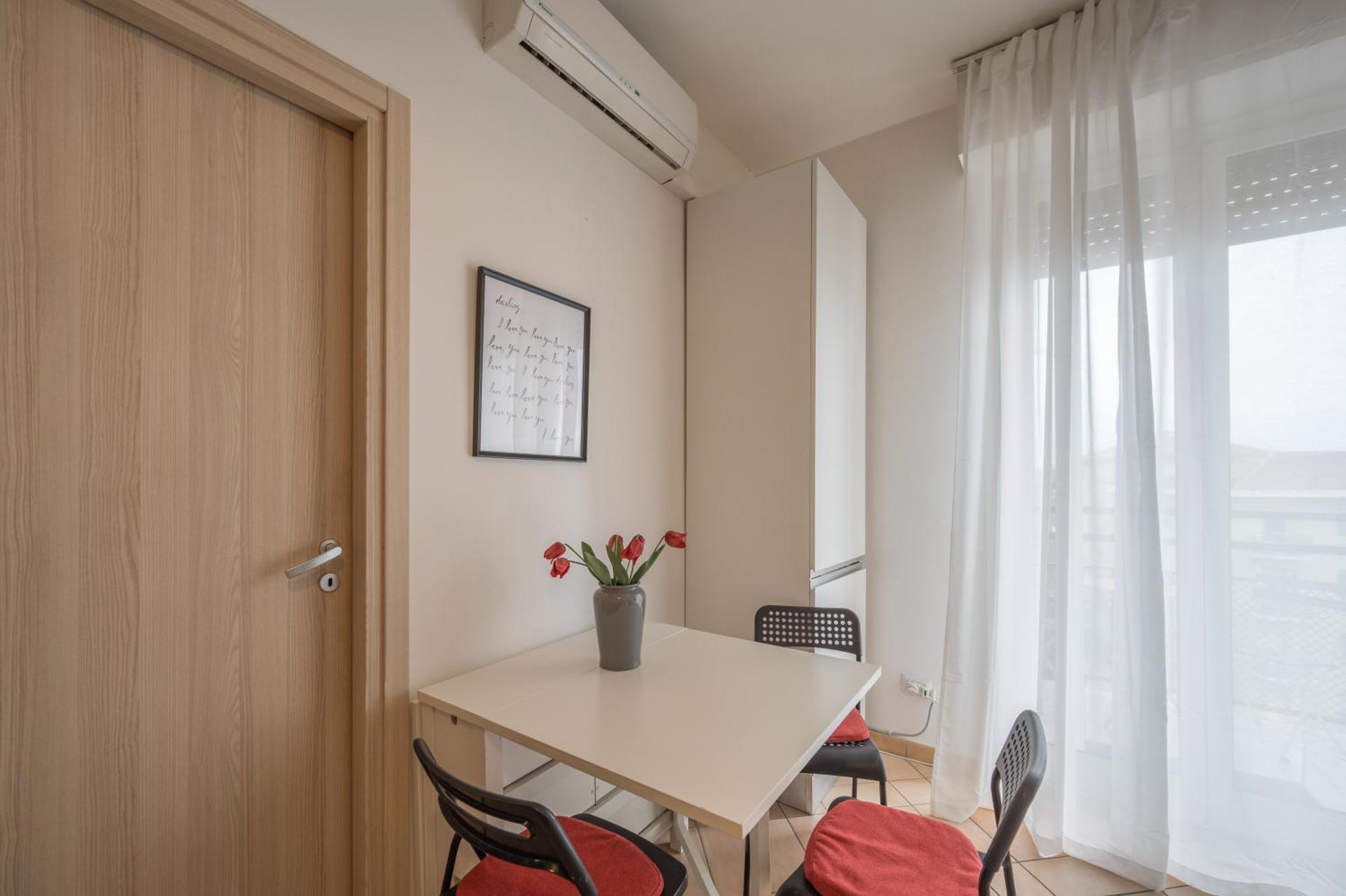 Primopiano - Palmanova Apartment Milan Bagian luar foto
